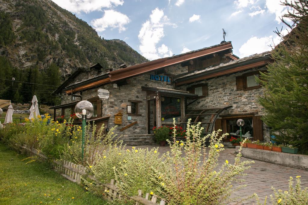 Hotel Restaurant La Barme Конь Екстер'єр фото