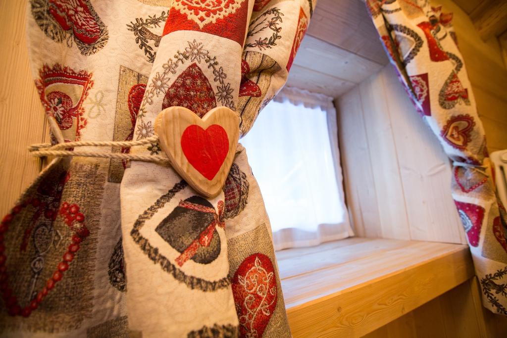 Hotel Restaurant La Barme Конь Екстер'єр фото