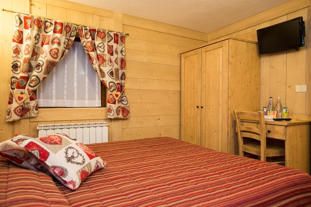 Hotel Restaurant La Barme Конь Екстер'єр фото
