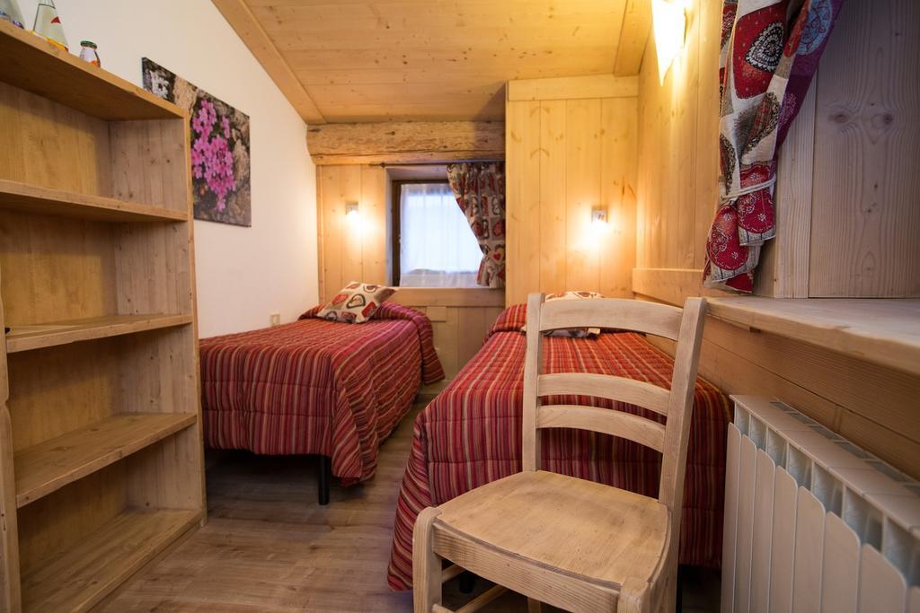 Hotel Restaurant La Barme Конь Екстер'єр фото