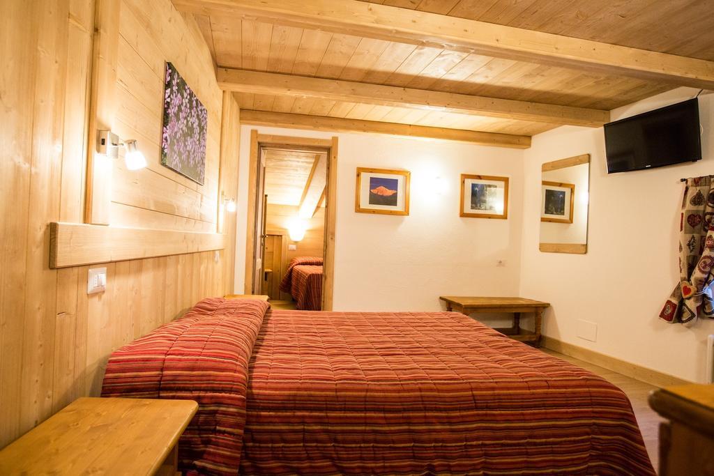 Hotel Restaurant La Barme Конь Екстер'єр фото