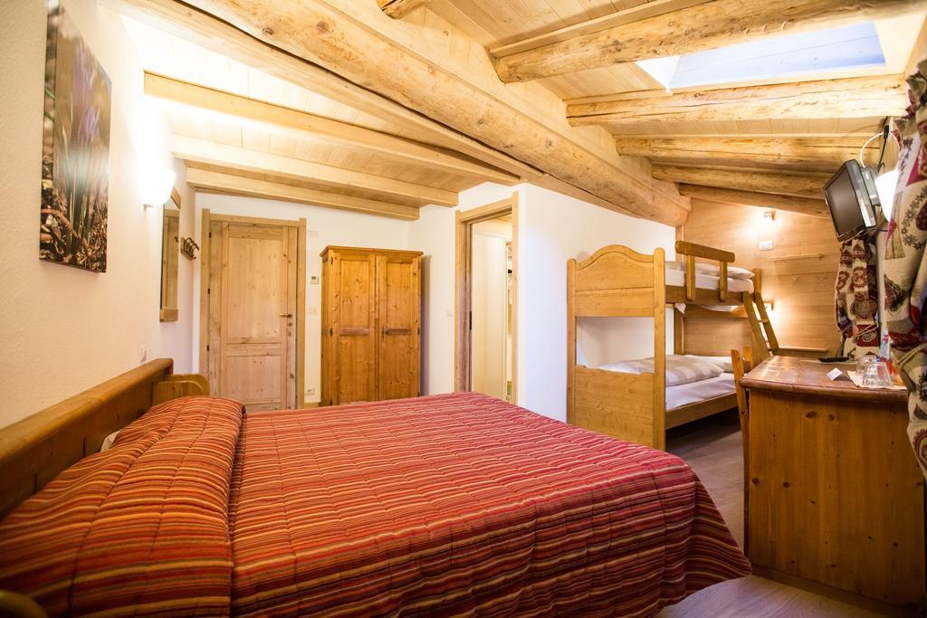 Hotel Restaurant La Barme Конь Екстер'єр фото