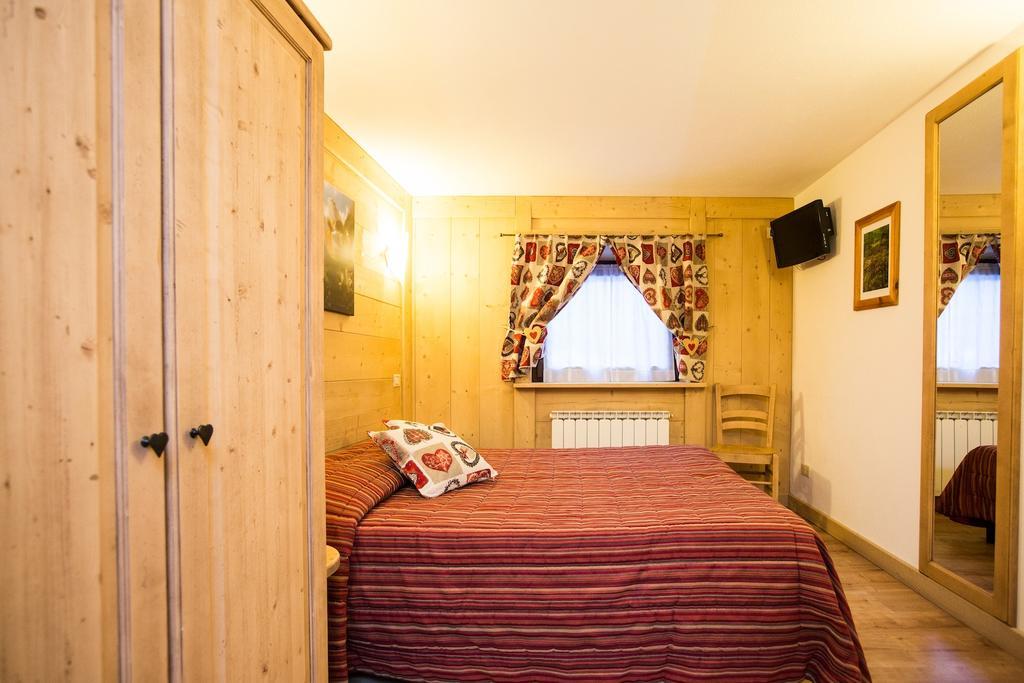 Hotel Restaurant La Barme Конь Екстер'єр фото