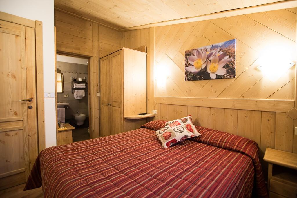Hotel Restaurant La Barme Конь Екстер'єр фото