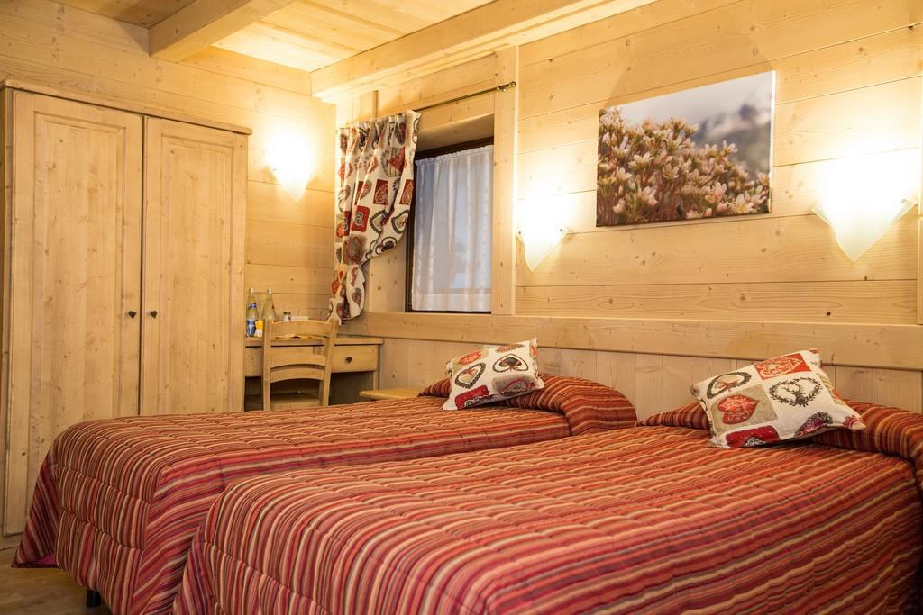 Hotel Restaurant La Barme Конь Екстер'єр фото
