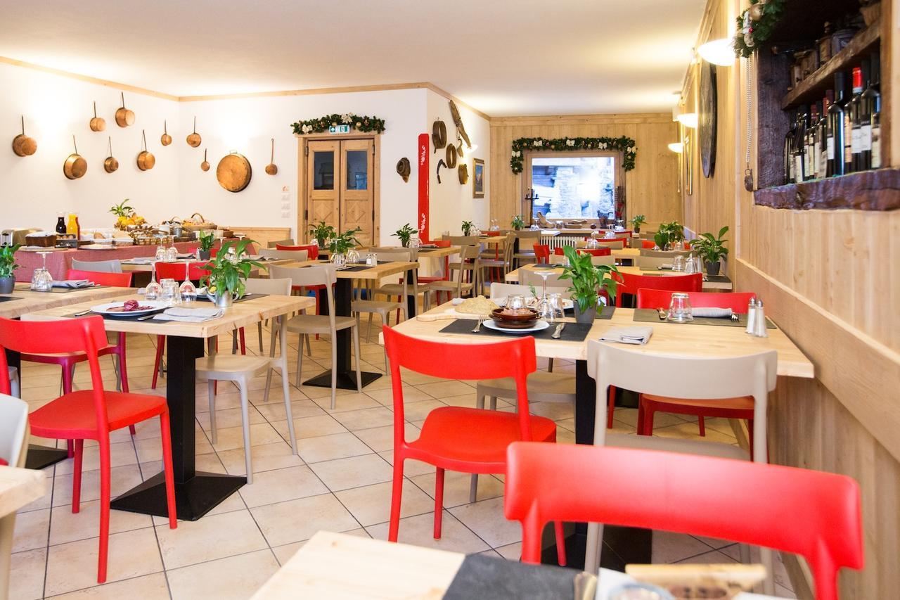 Hotel Restaurant La Barme Конь Екстер'єр фото